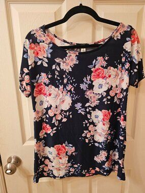 NWOT Lara Medium Blue Floral Blouse